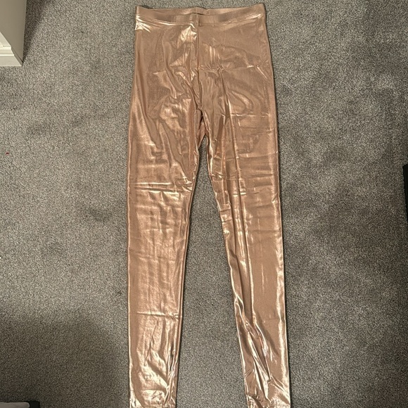 Forever 21 Pants - Rose Gold Metallic Women’s Leggings Forever 21  Size Small.